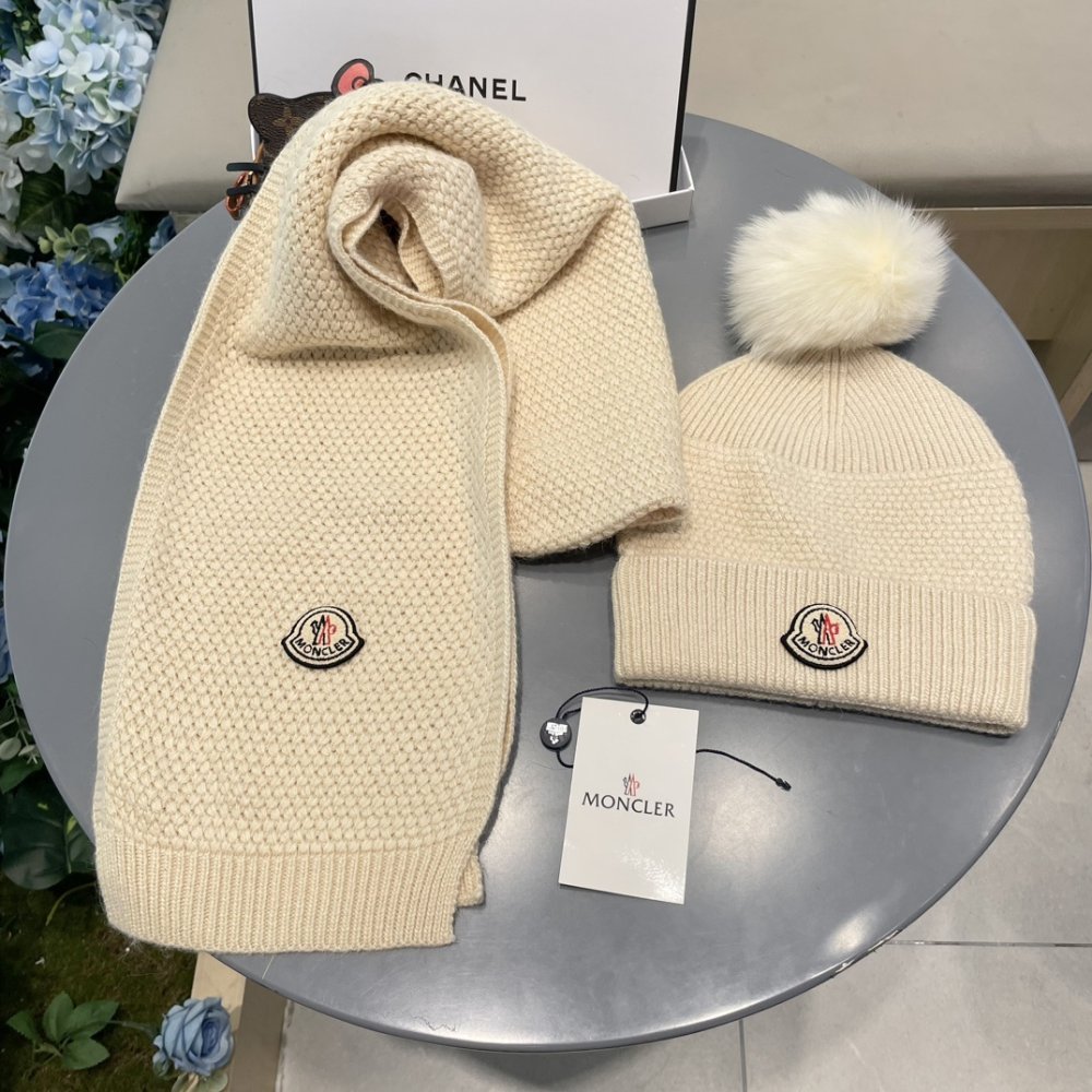 Комплект шерстяные шапка и шарф фото 3