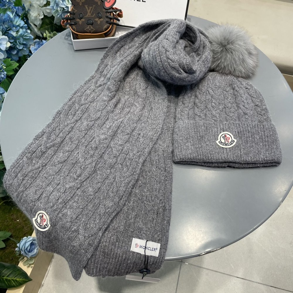 Комплект шерстяные шапка и шарф фото 3