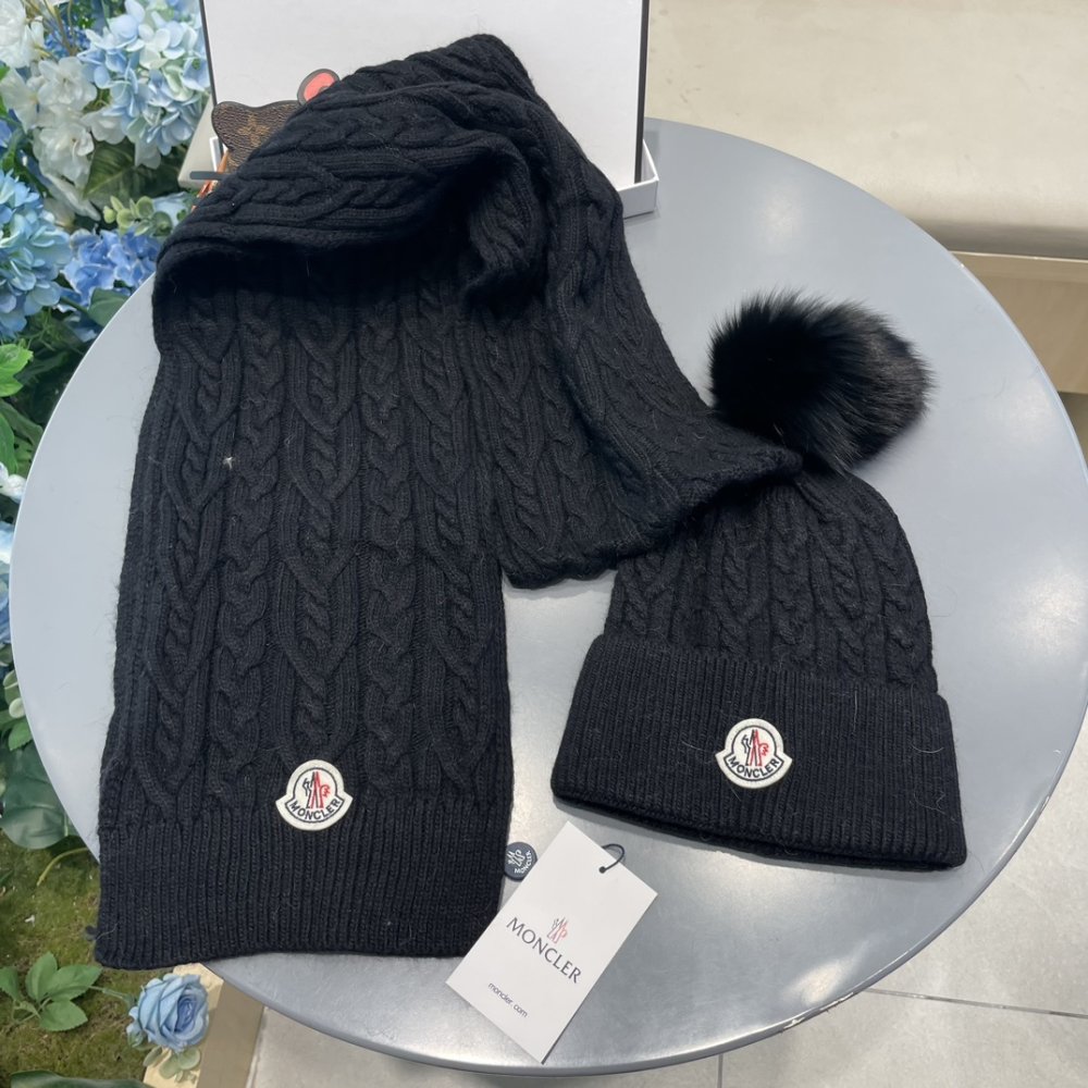 Комплект шерстяные шапка и шарф фото 3