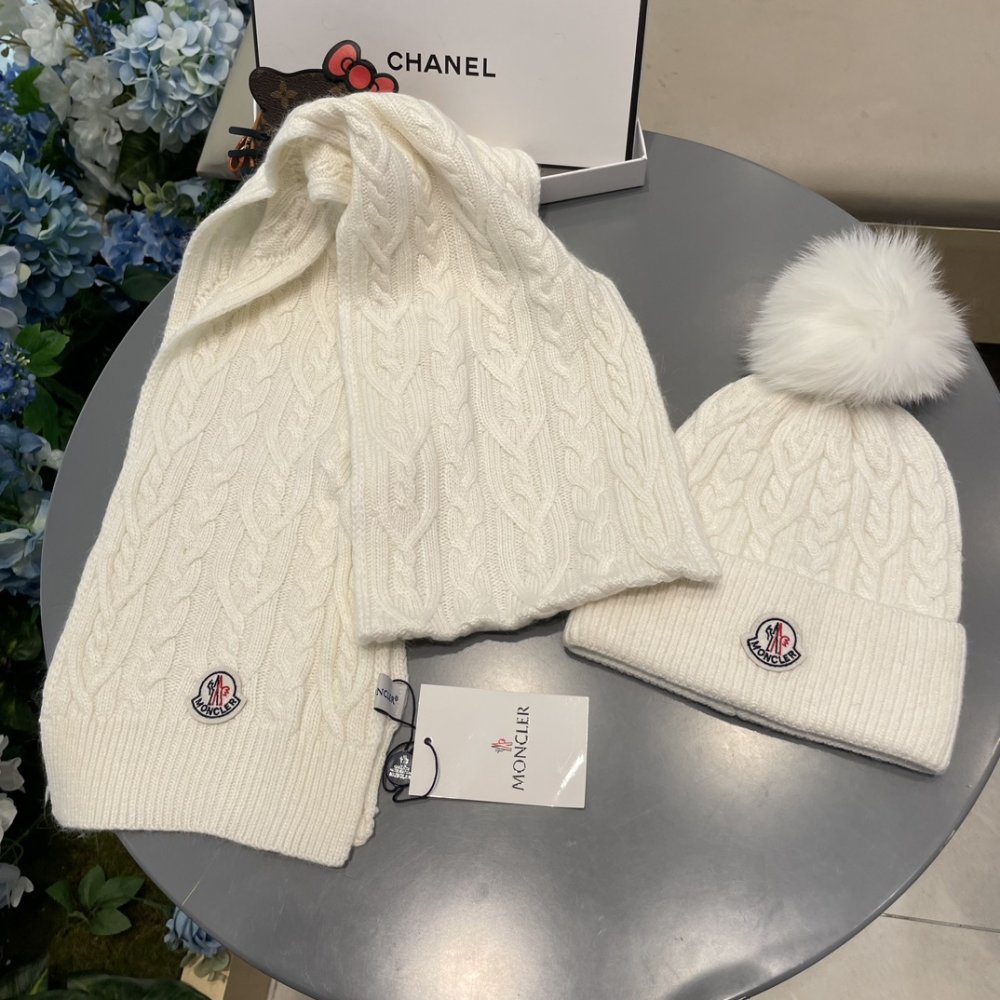 Комплект шерстяные шапка и шарф фото 3