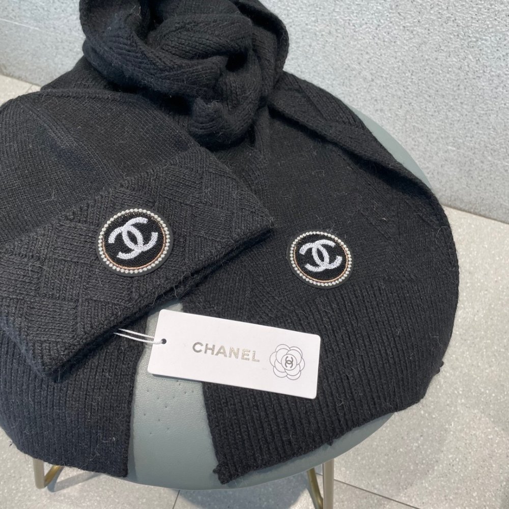 Комплект шерстяные шапка и шарф фото 3