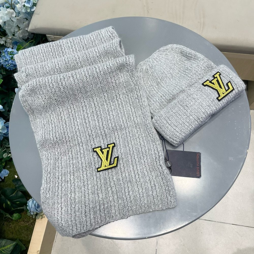 Комплект вовняні шапка і шарф фото 3