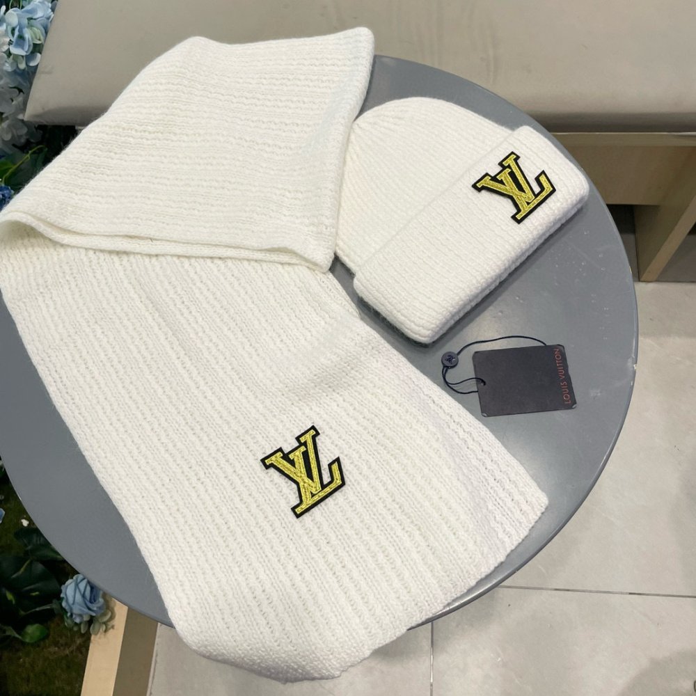 Комплект вовняні шапка і шарф фото 3