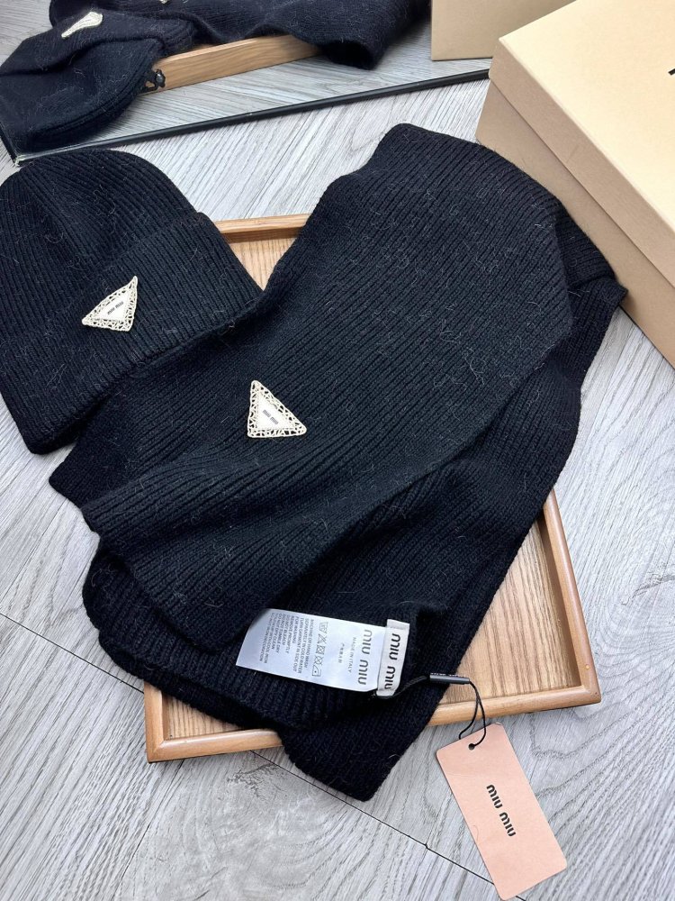 Комплект вовняні шапка і шарф фото 3