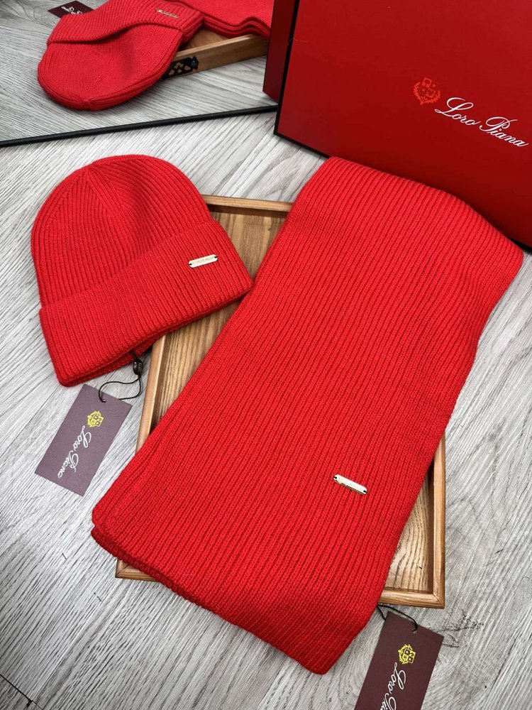 Комплект шерстяные шапка и шарф фото 3