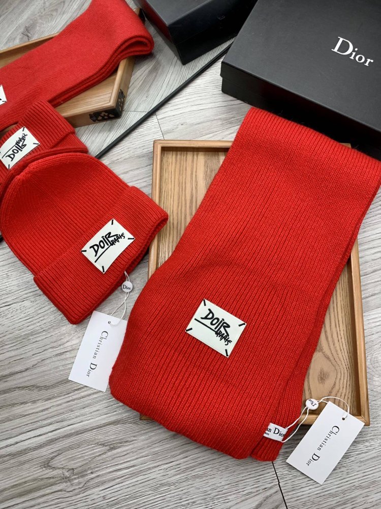 Комплект шерстяные шапка и шарф фото 3