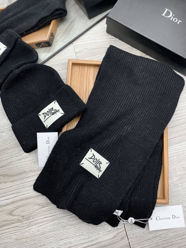 Комплект вовняні шапка і шарф фото 3