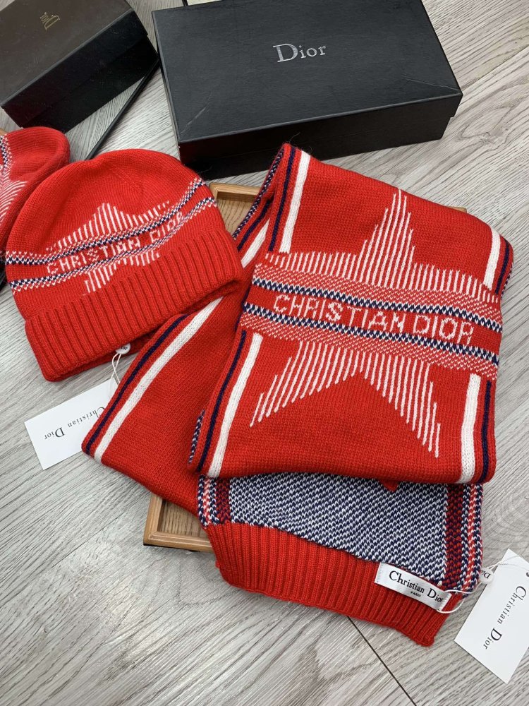 Комплект шерстяные шапка и шарф фото 3