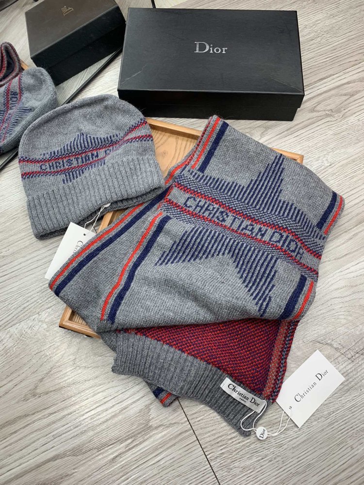 Комплект шерстяные шапка и шарф фото 3