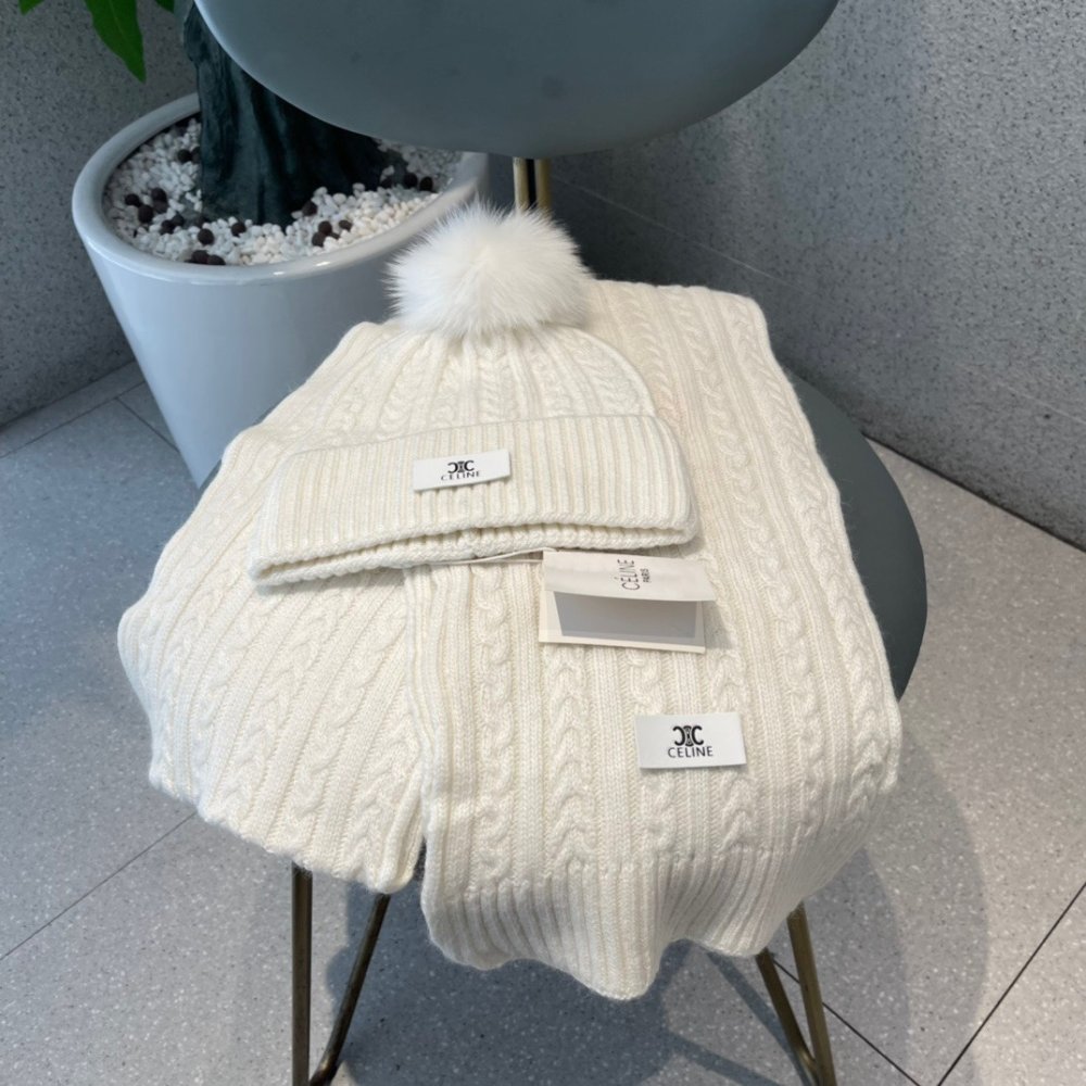 Комплект шерстяные шапка и шарф фото 3