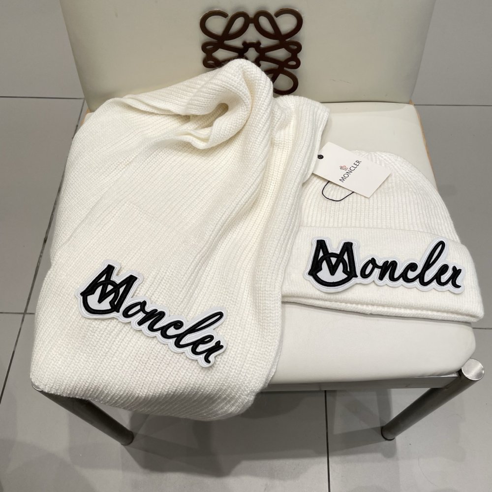 Комплект шерстяные шапка и шарф фото 4