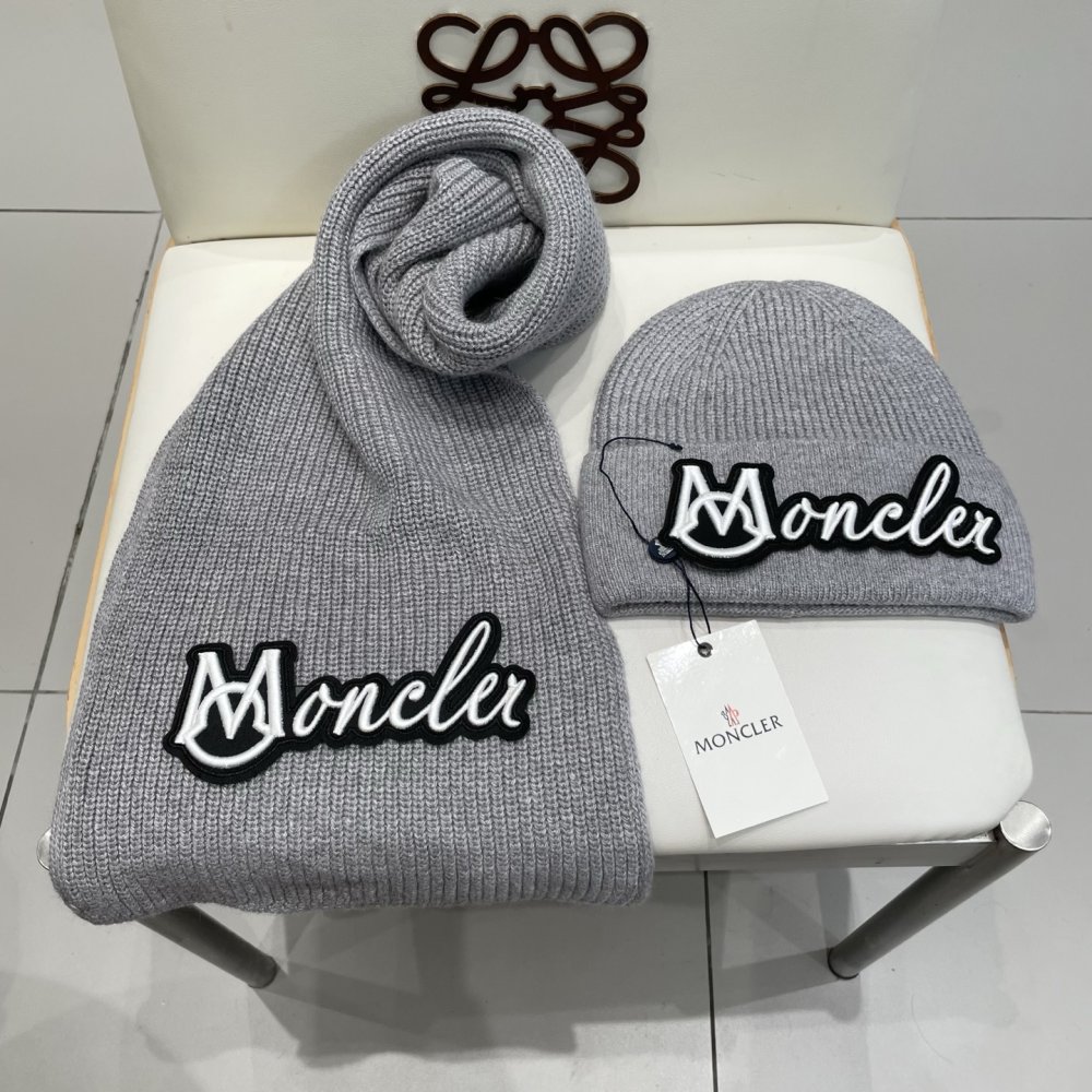 Комплект шерстяные шапка и шарф фото 4