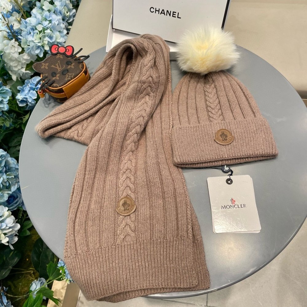 Комплект шерстяные шапка и шарф фото 4