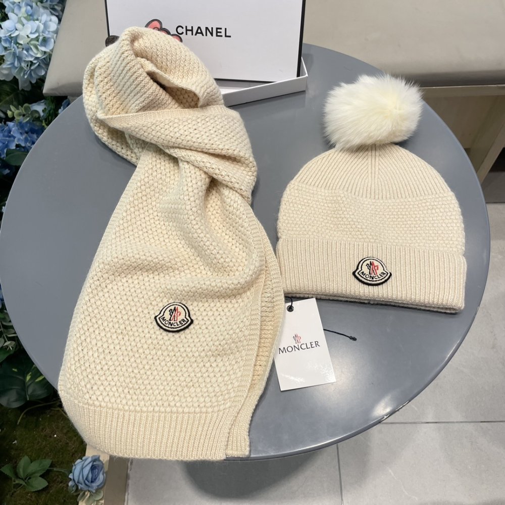 Комплект шерстяные шапка и шарф фото 4