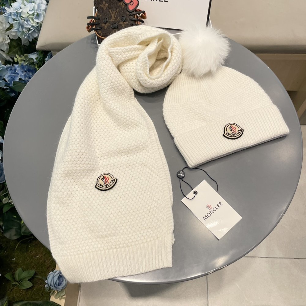 Комплект шерстяные шапка и шарф фото 4