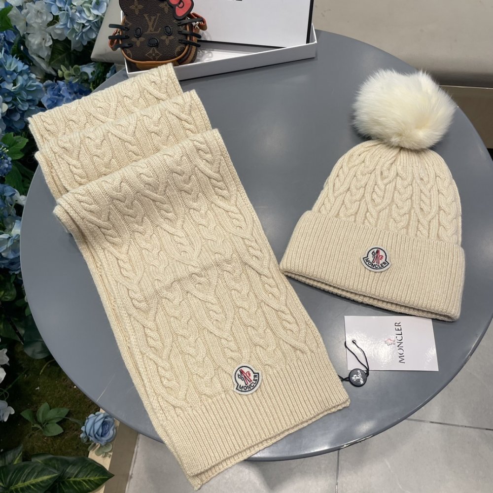 Комплект шерстяные шапка и шарф фото 4