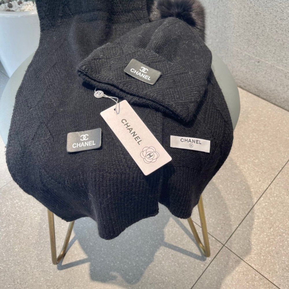 Комплект шерстяные шапка и шарф фото 4