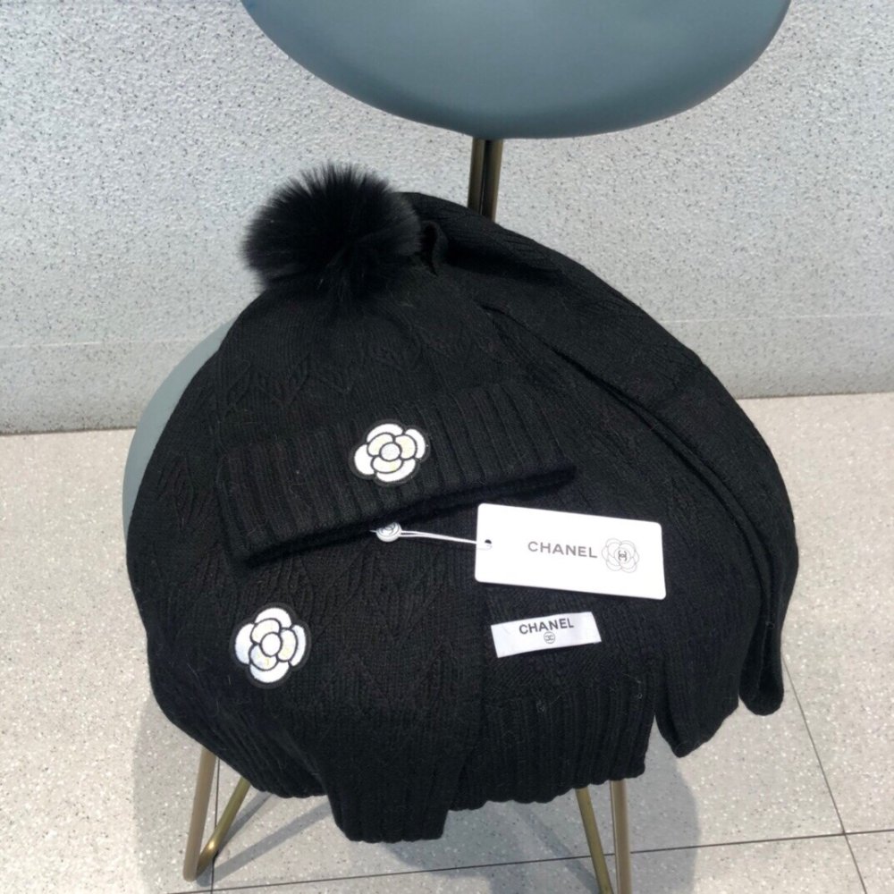 Комплект шерстяные шапка и шарф фото 4