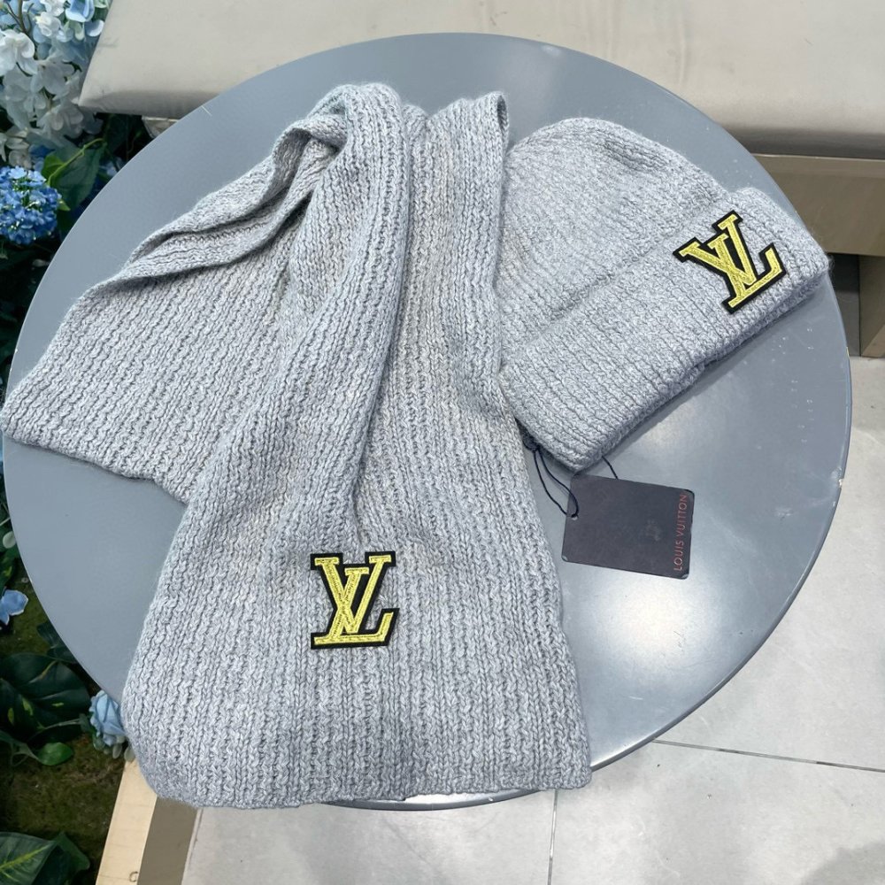 Комплект вовняні шапка і шарф фото 4