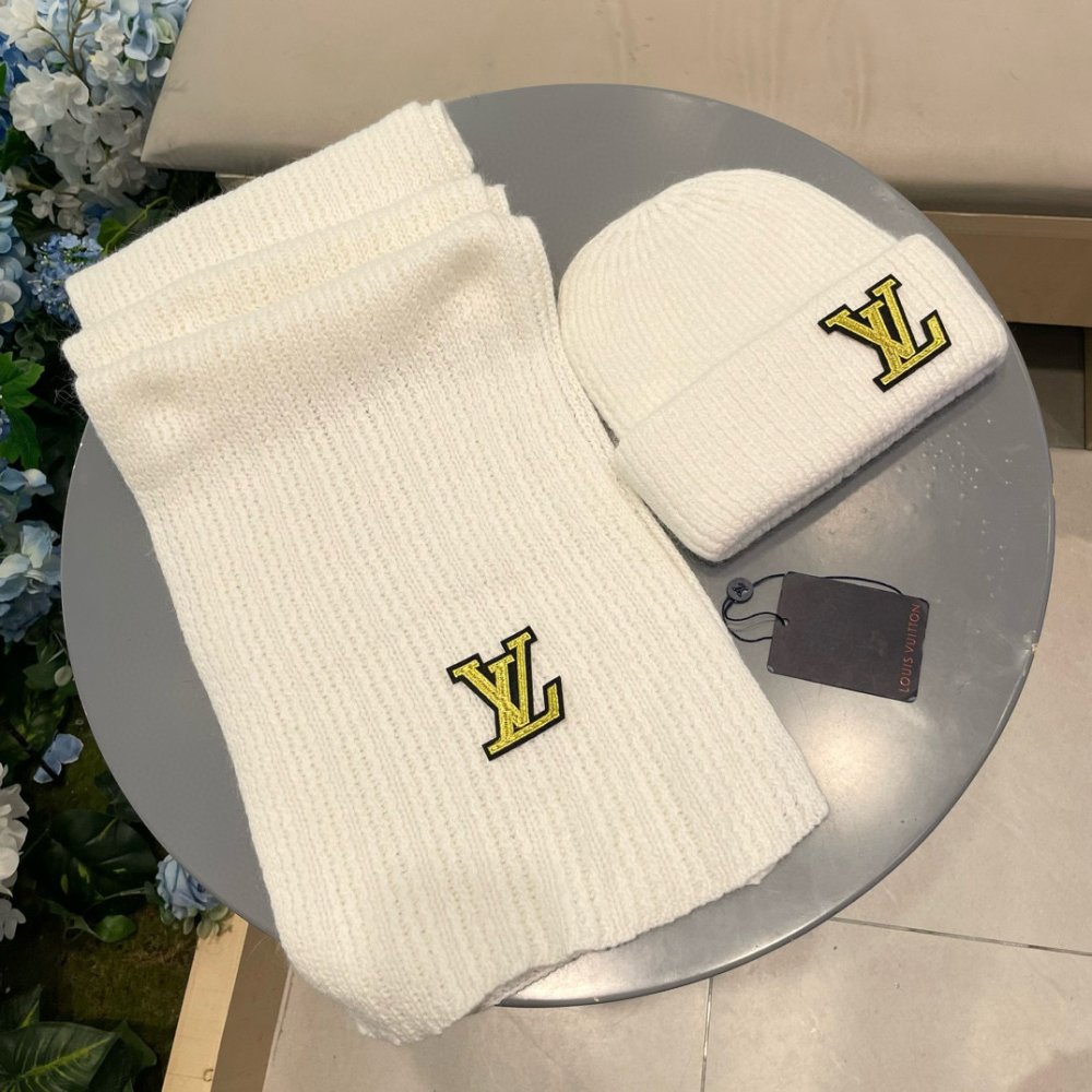 Комплект вовняні шапка і шарф фото 4