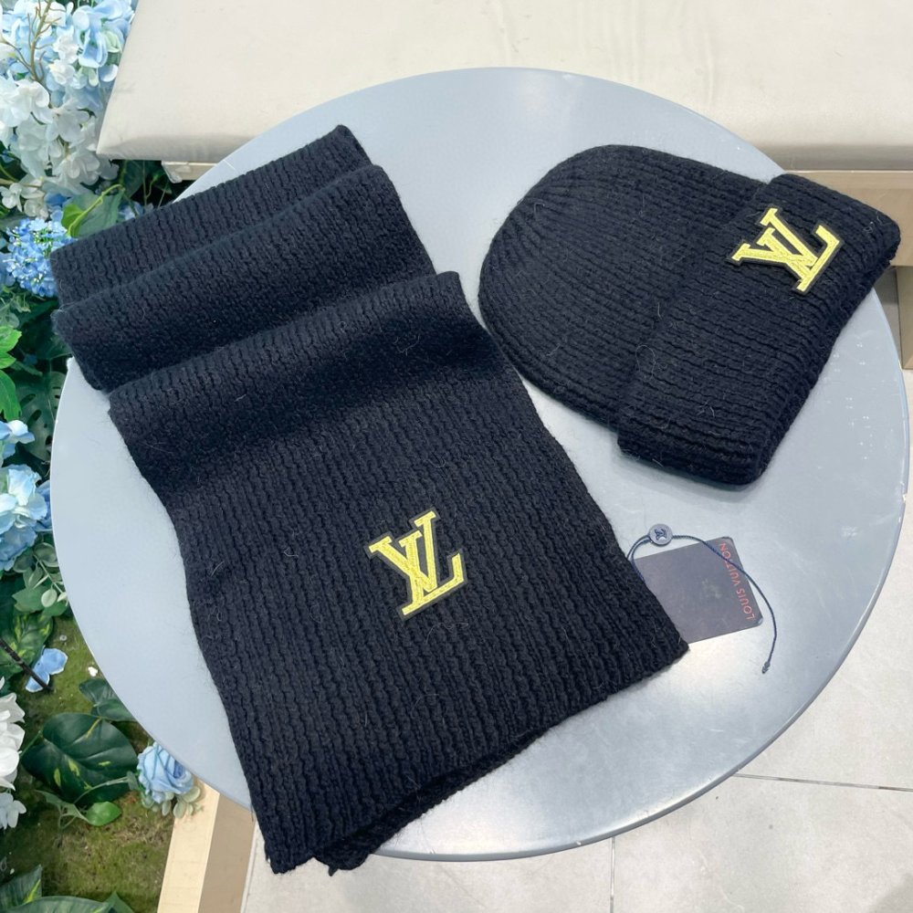 Комплект вовняні шапка і шарф фото 4