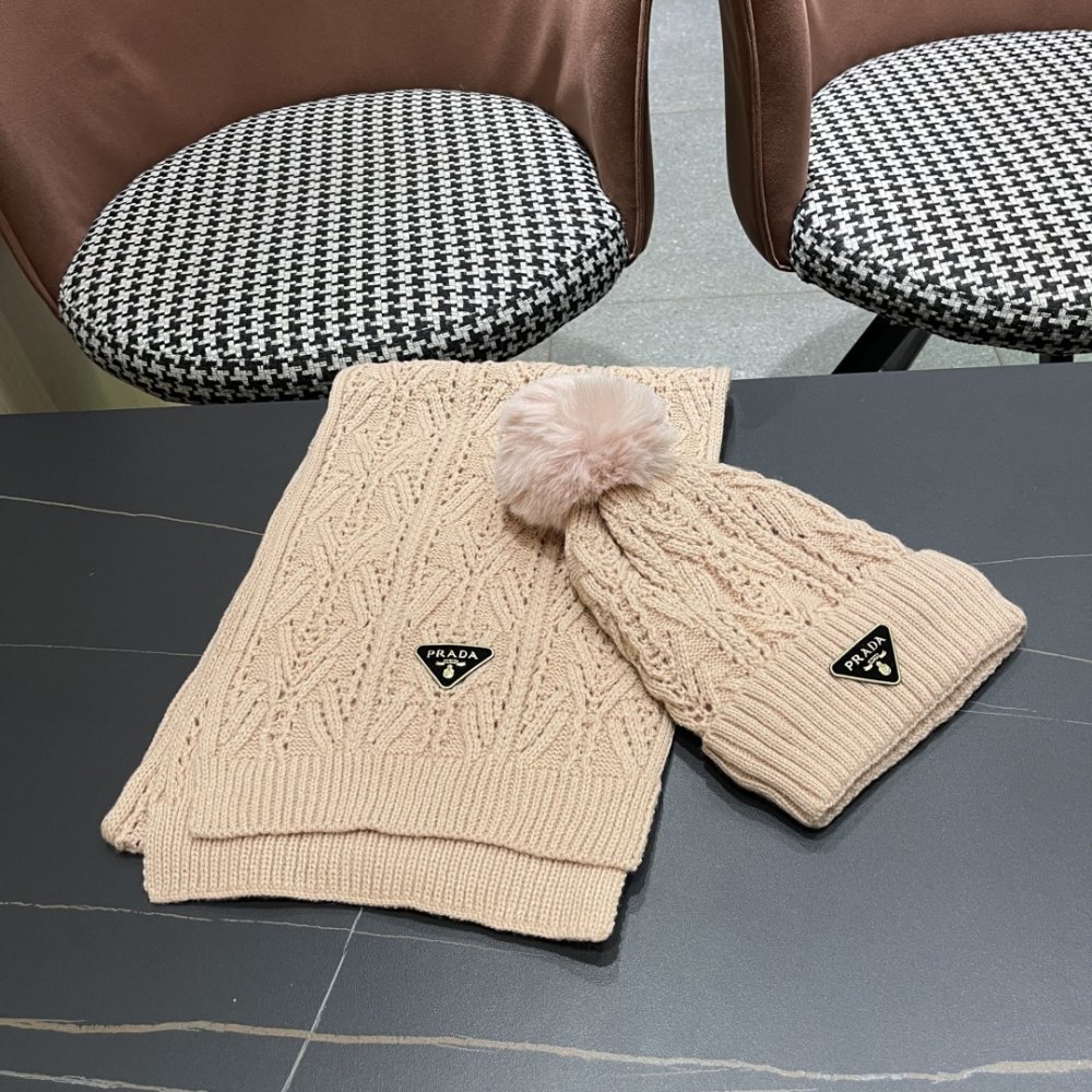 Комплект шерстяные шапка и шарф фото 4