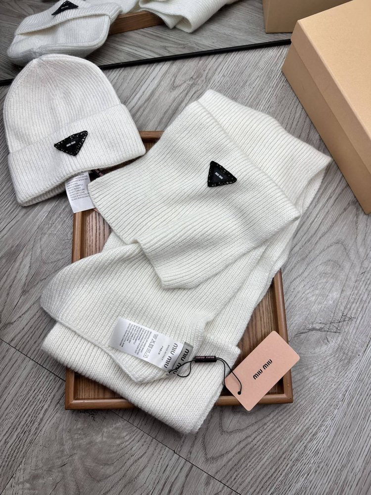 Комплект вовняні шапка і шарф фото 4