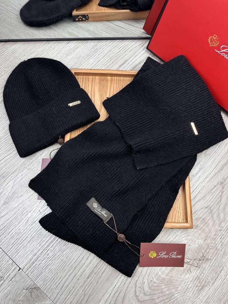 Комплект шерстяные шапка и шарф фото 4