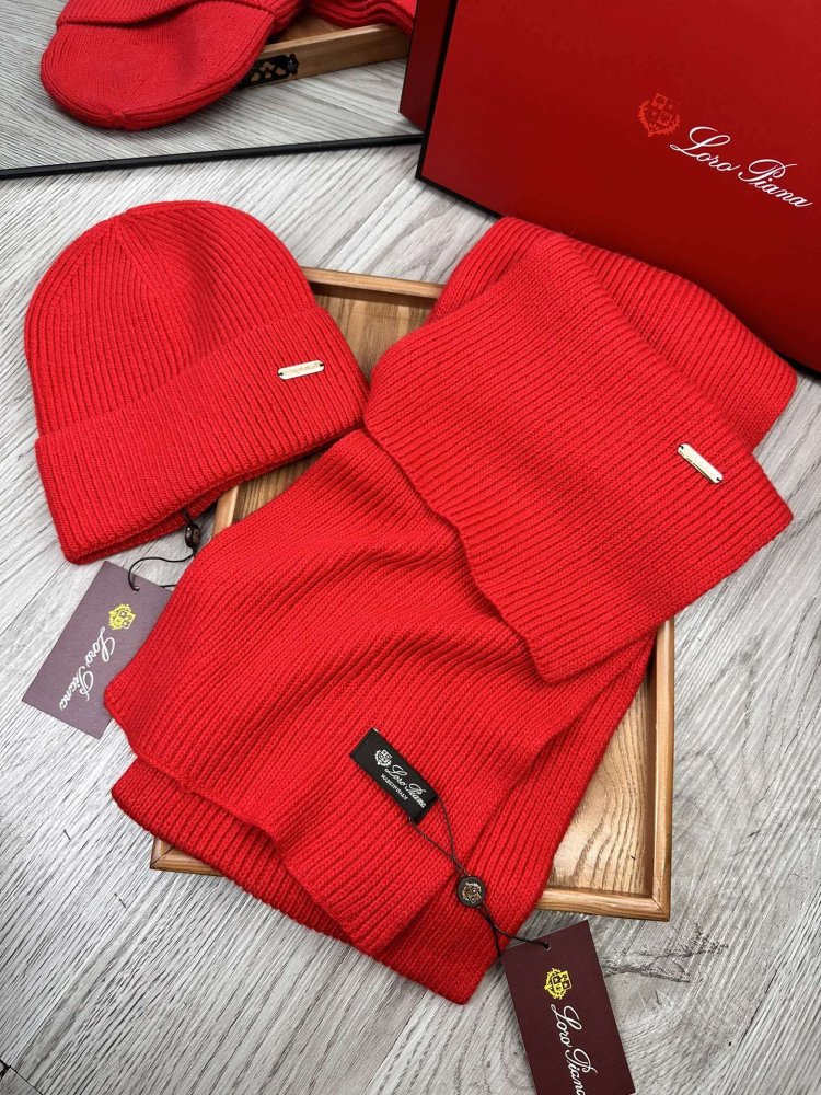 Комплект шерстяные шапка и шарф фото 4