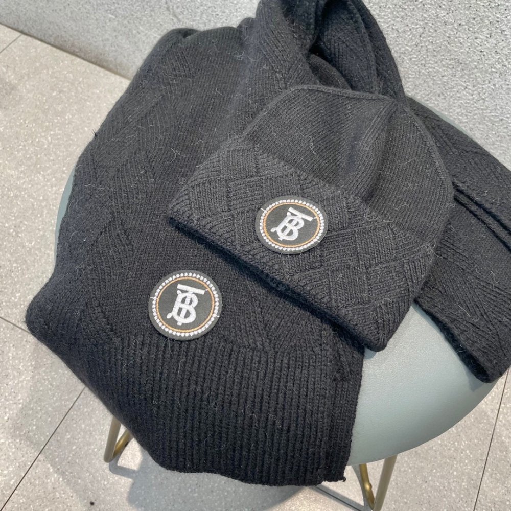 Комплект шерстяные шапка и шарф фото 4