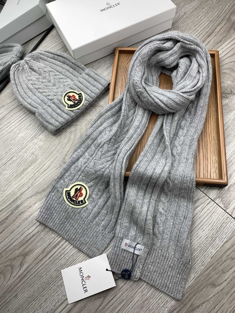 Комплект шерстяные шапка и шарф фото 5