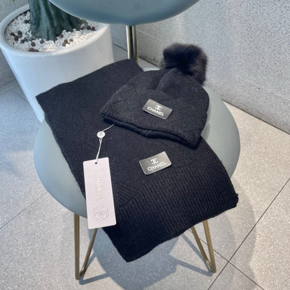 Комплект шерстяные шапка и шарф фото 5