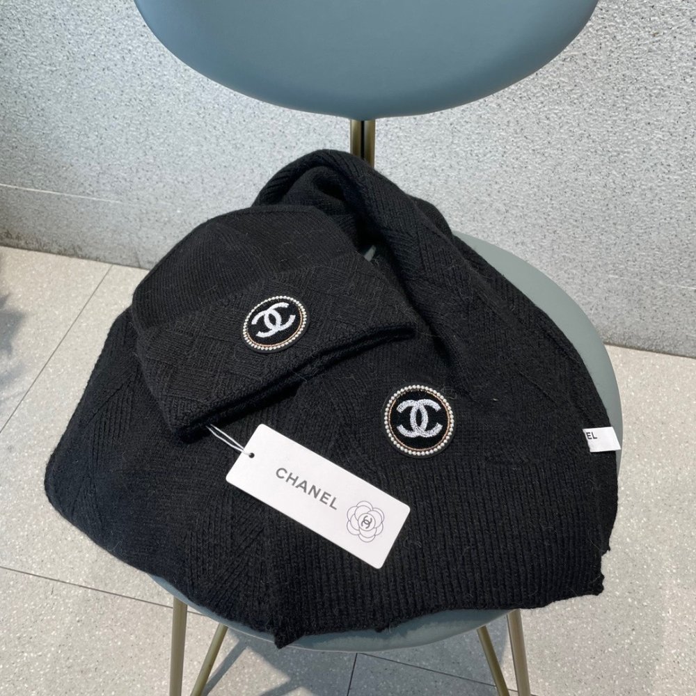 Комплект шерстяные шапка и шарф фото 5