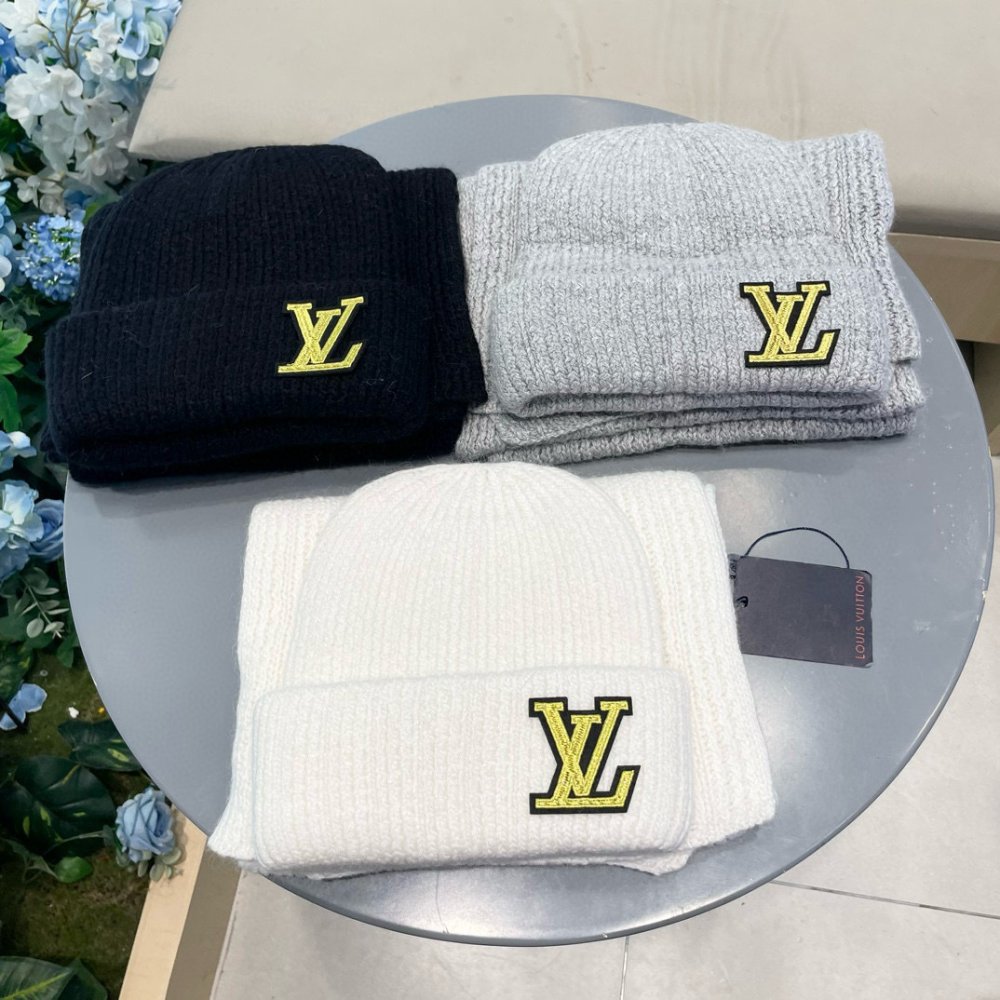 Комплект вовняні шапка і шарф фото 5