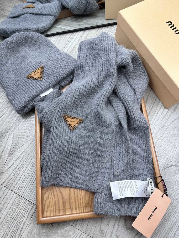 Комплект вовняні шапка і шарф фото 5