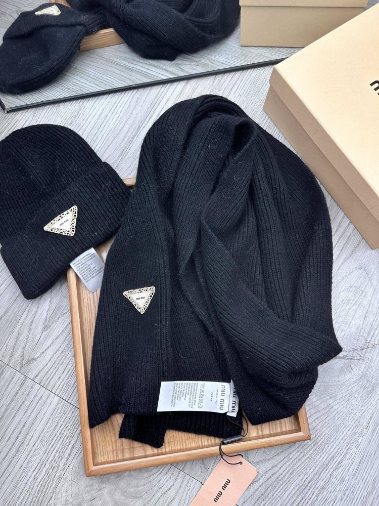 Комплект вовняні шапка і шарф фото 5