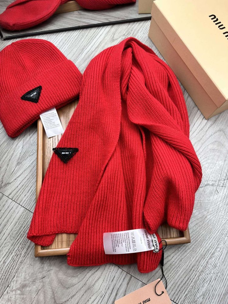 Комплект шерстяные шапка и шарф фото 5