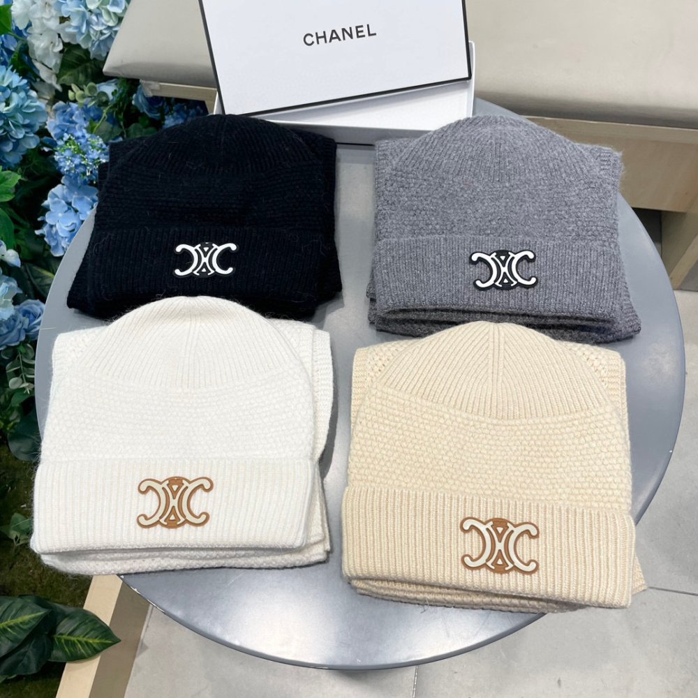 Комплект шерстяные шапка и шарф фото 5