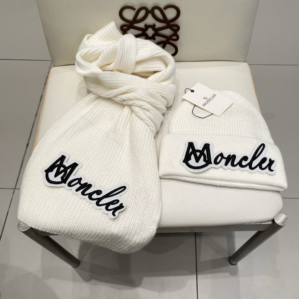 Комплект шерстяные шапка и шарф фото 6