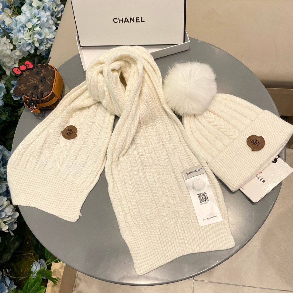 Комплект шерстяные шапка и шарф фото 6