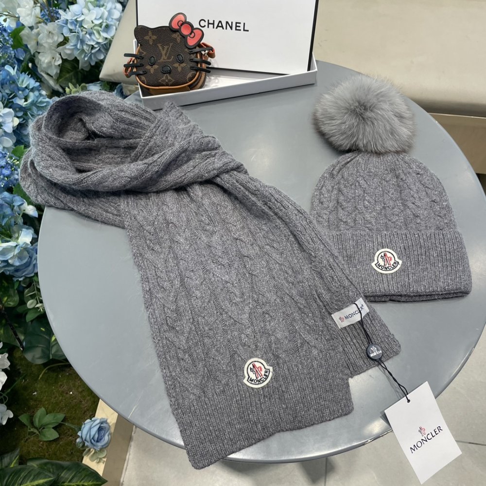 Комплект шерстяные шапка и шарф фото 6