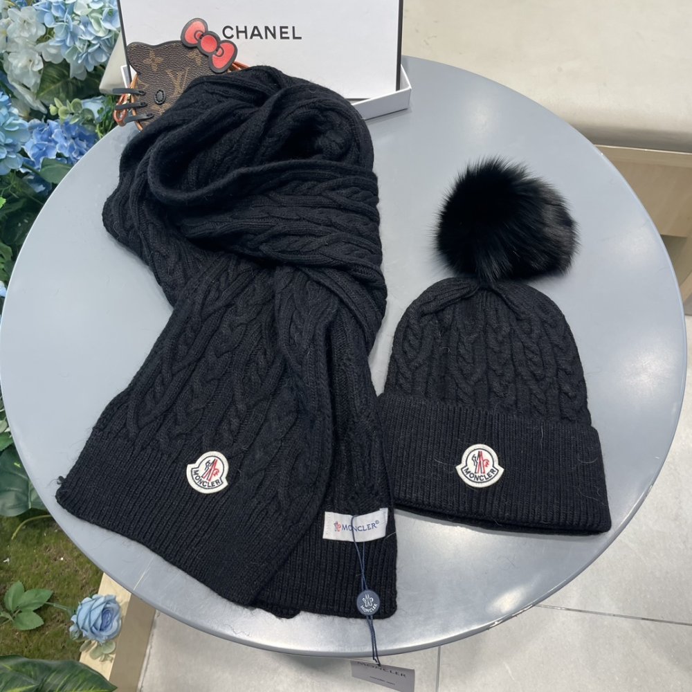 Комплект шерстяные шапка и шарф фото 6