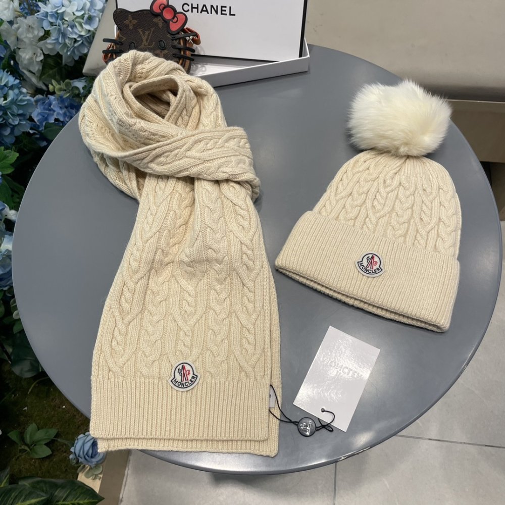 Комплект шерстяные шапка и шарф фото 6