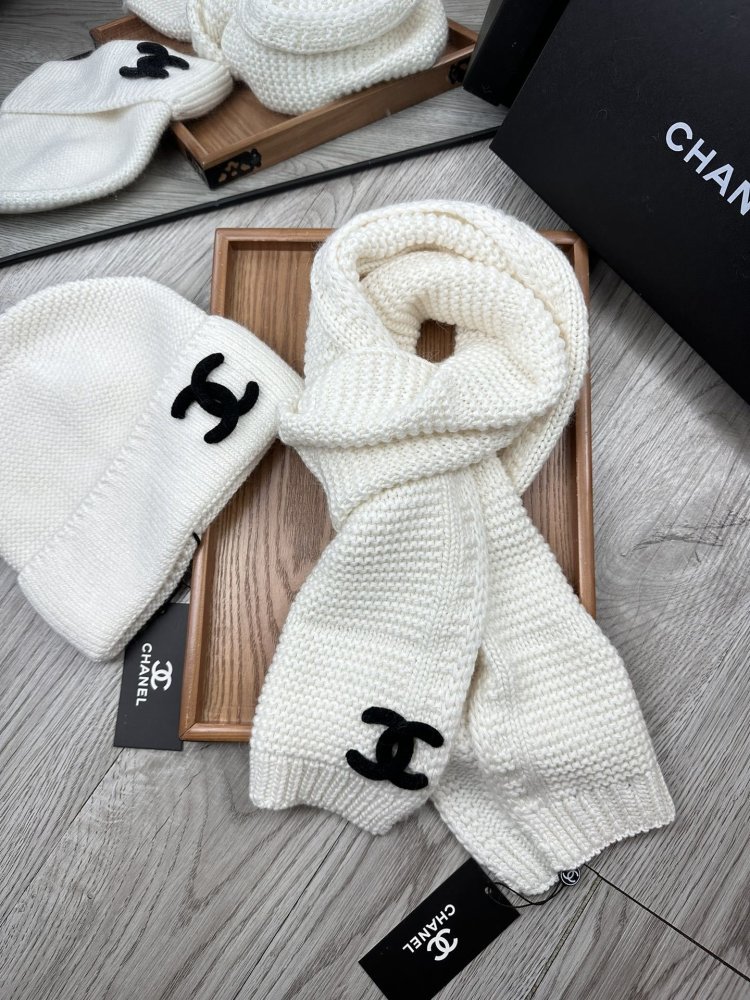 Комплект шерстяные шапка и шарф фото 6