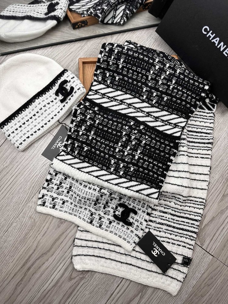 Комплект шерстяные шапка и шарф фото 6