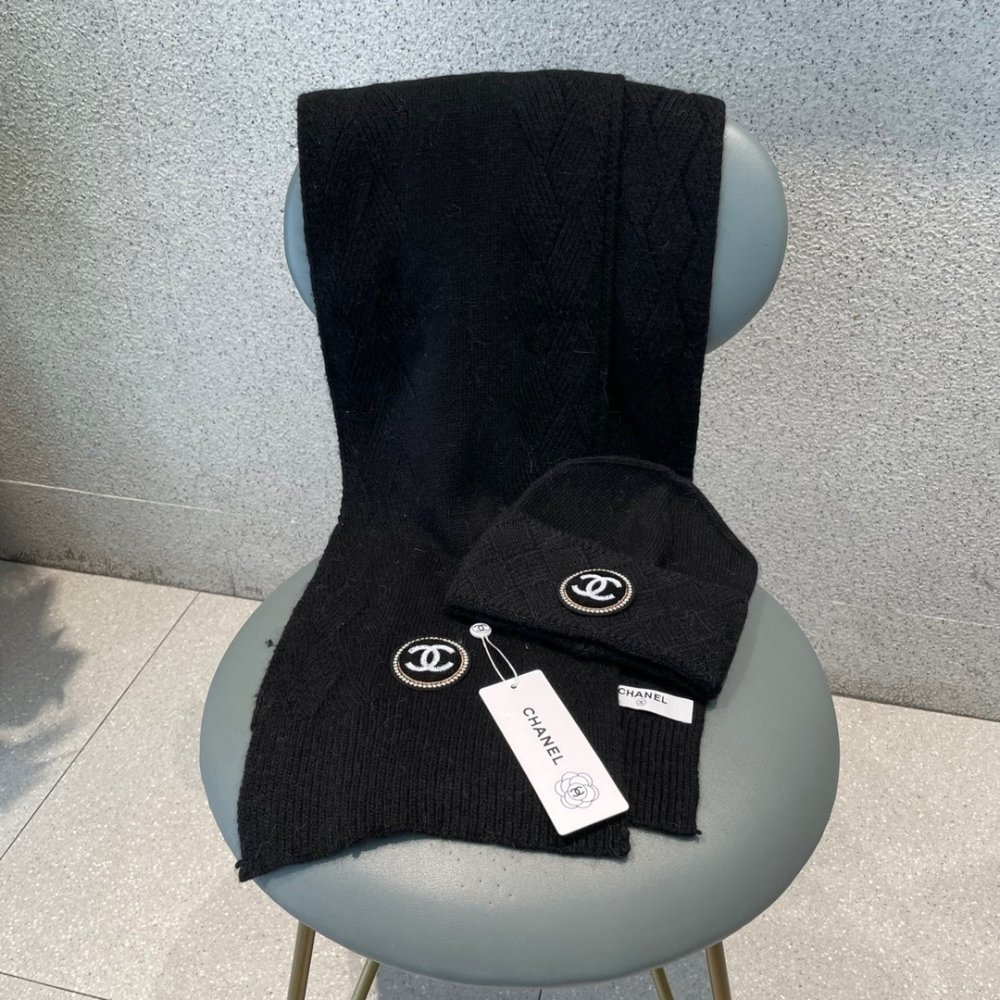 Комплект шерстяные шапка и шарф фото 6