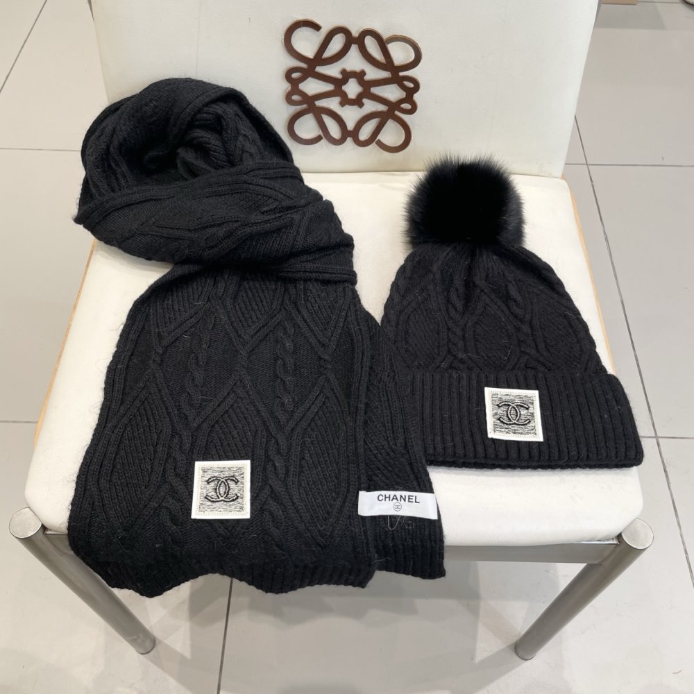 Комплект шерстяные шапка и шарф фото 6