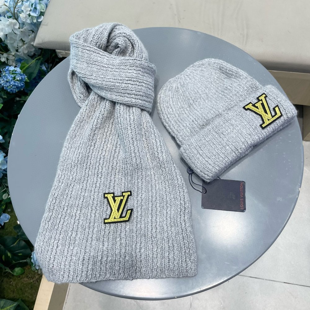 Комплект вовняні шапка і шарф фото 6