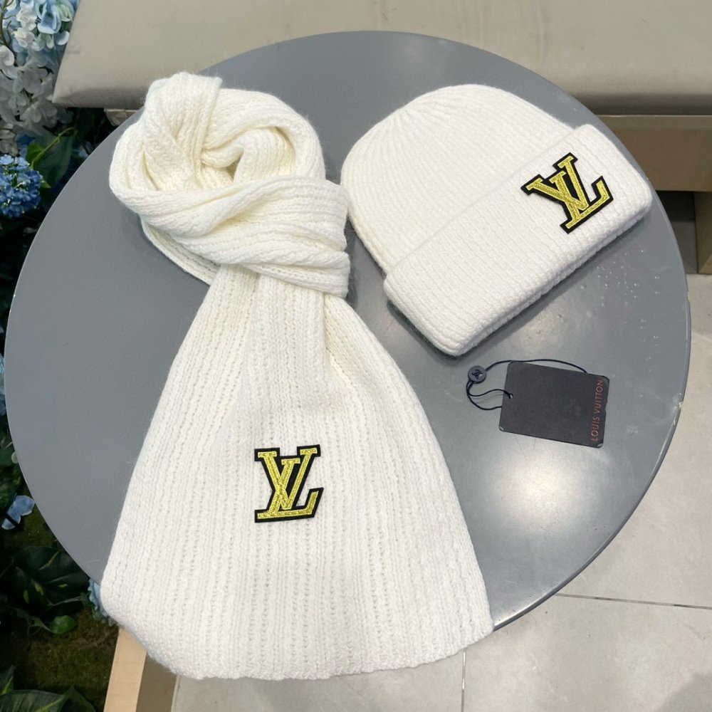 Комплект вовняні шапка і шарф фото 6