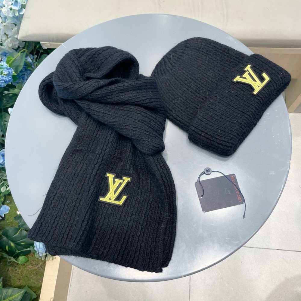 Комплект вовняні шапка і шарф фото 6